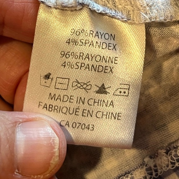 BELLDINI – Blue Gingham Embroidered Peasant Top – Size 3X - Picture 3 of 8